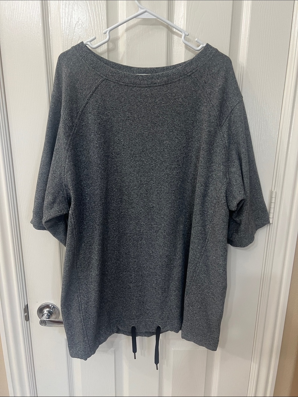 Lululemon Split Short Sleeve sweatshirt